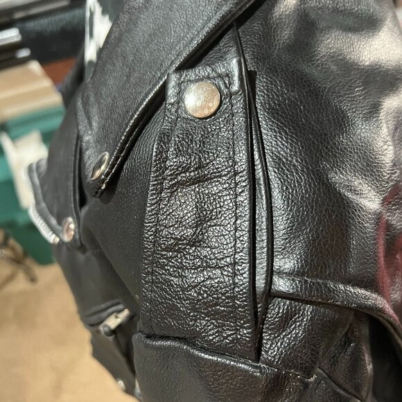 Vintage Classic Unisex Black Leather Motorcycle Jacket probably size Large - Picture 10 of 12